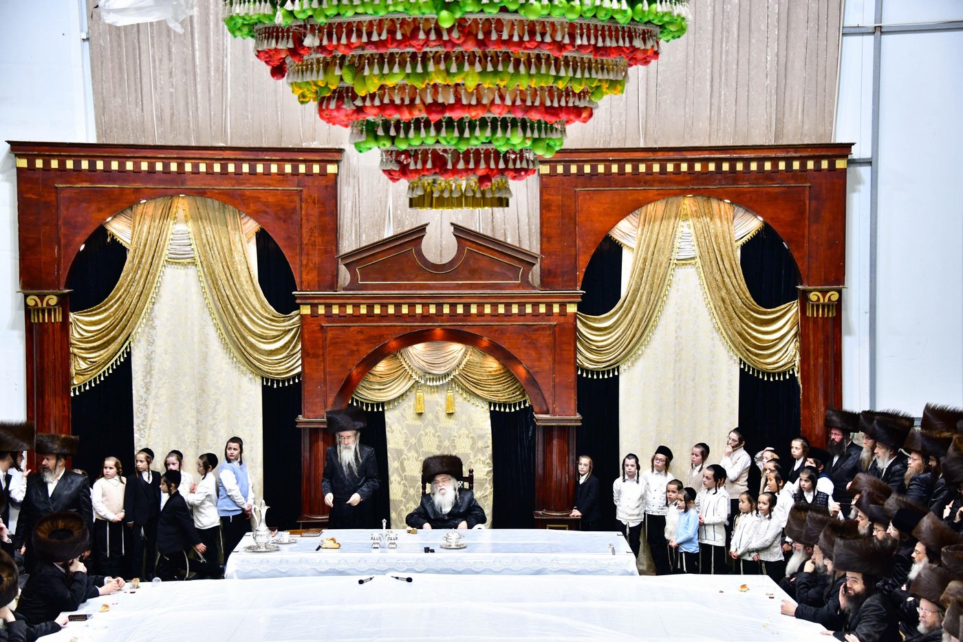 האדמו"ר מדארג שליט"א בטיש חול המועד סוכות