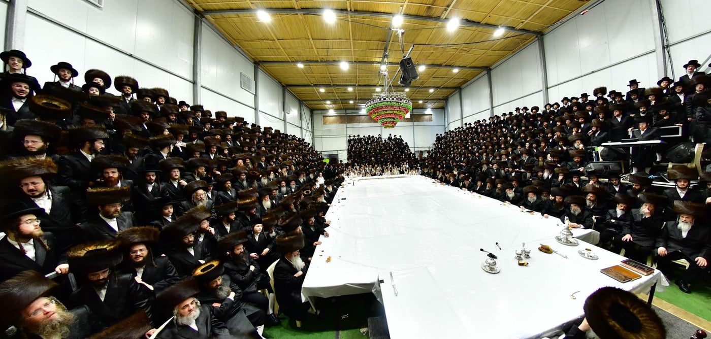 האדמו"ר מדארג שליט"א בטיש חול המועד סוכות