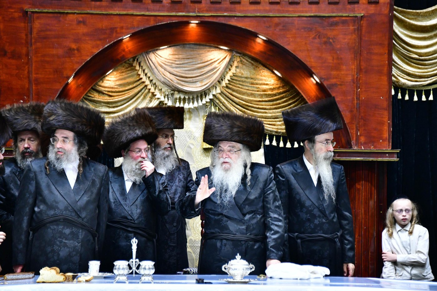 האדמו"ר מדארג שליט"א בטיש חול המועד סוכות