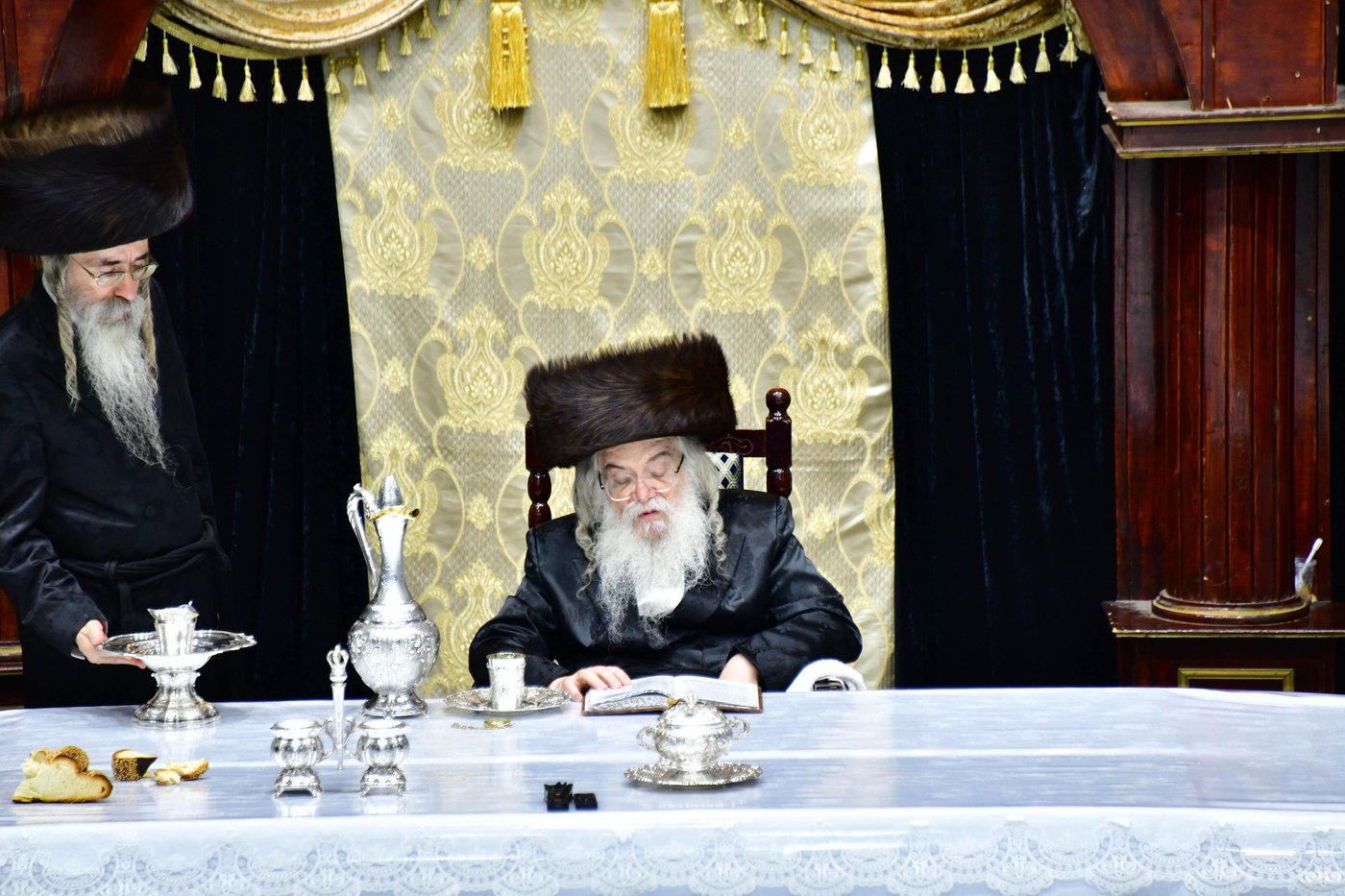 האדמו"ר מדארג שליט"א בטיש חול המועד סוכות