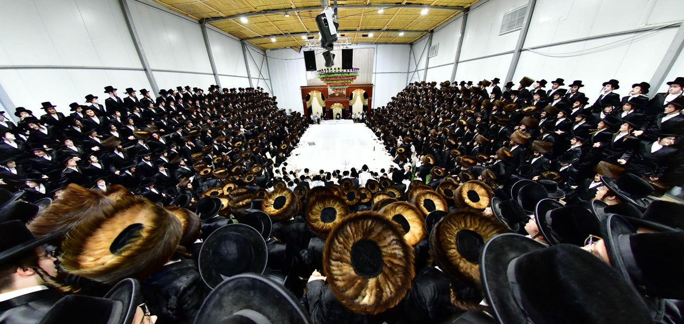האדמו"ר מדארג שליט"א בטיש חול המועד סוכות