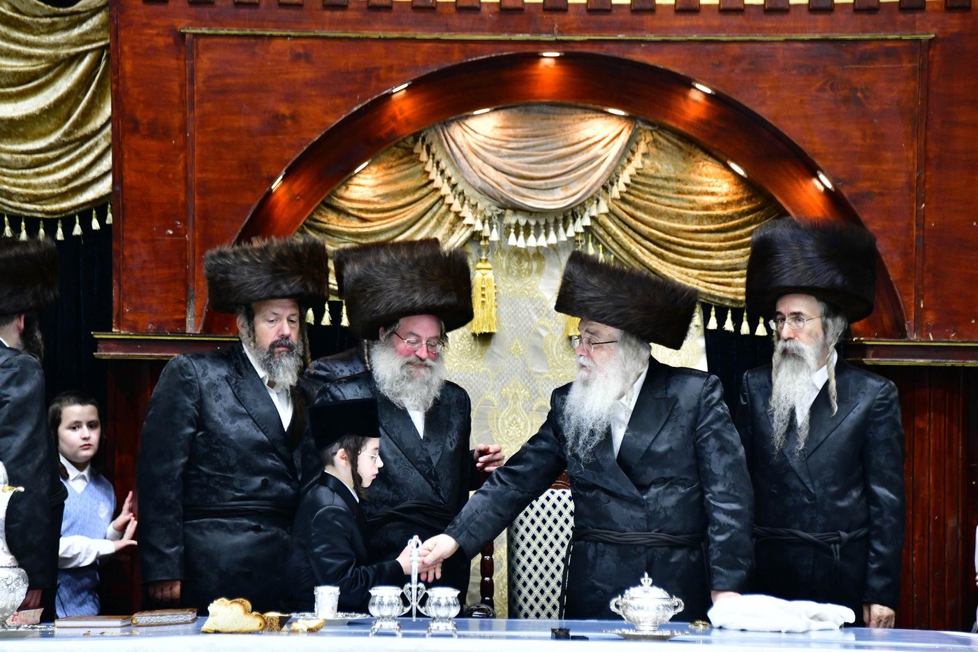 האדמו"ר מדארג שליט"א בטיש חול המועד סוכות