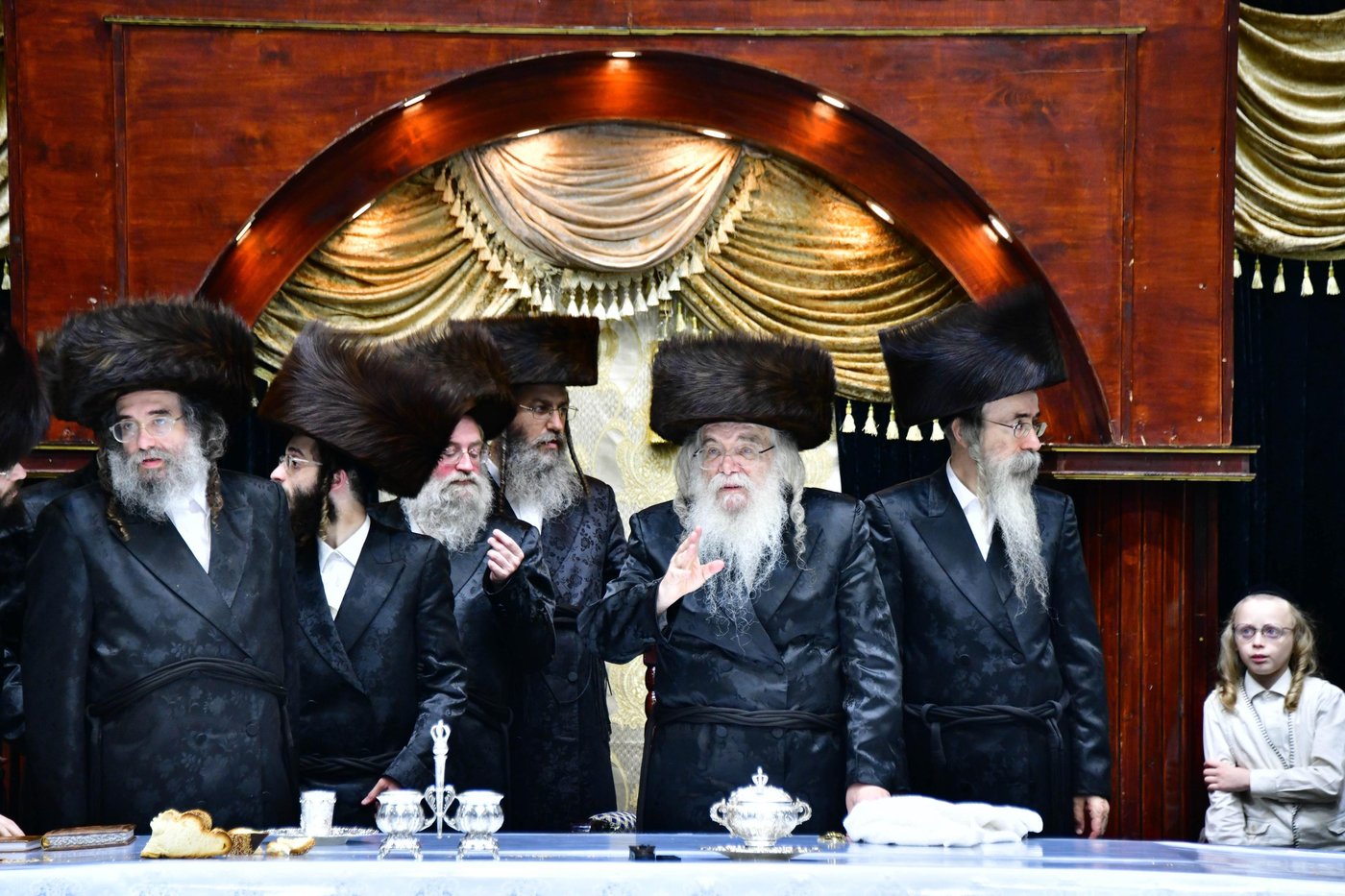 האדמו"ר מדארג שליט"א בטיש חול המועד סוכות