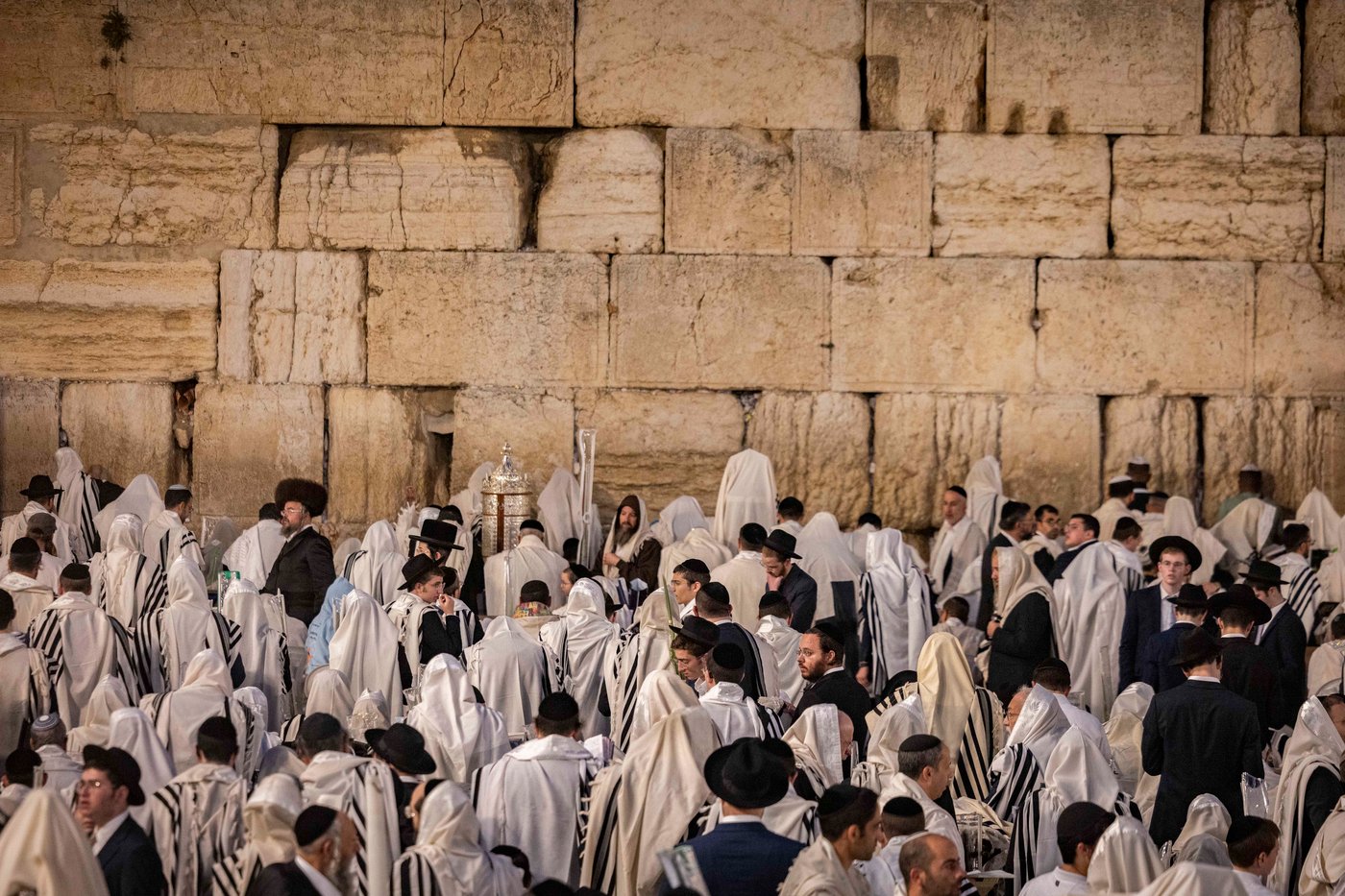 תפילת חול המועד סוכות בכותל המערבי | צילום: חיים גולדברג, פלאש 90