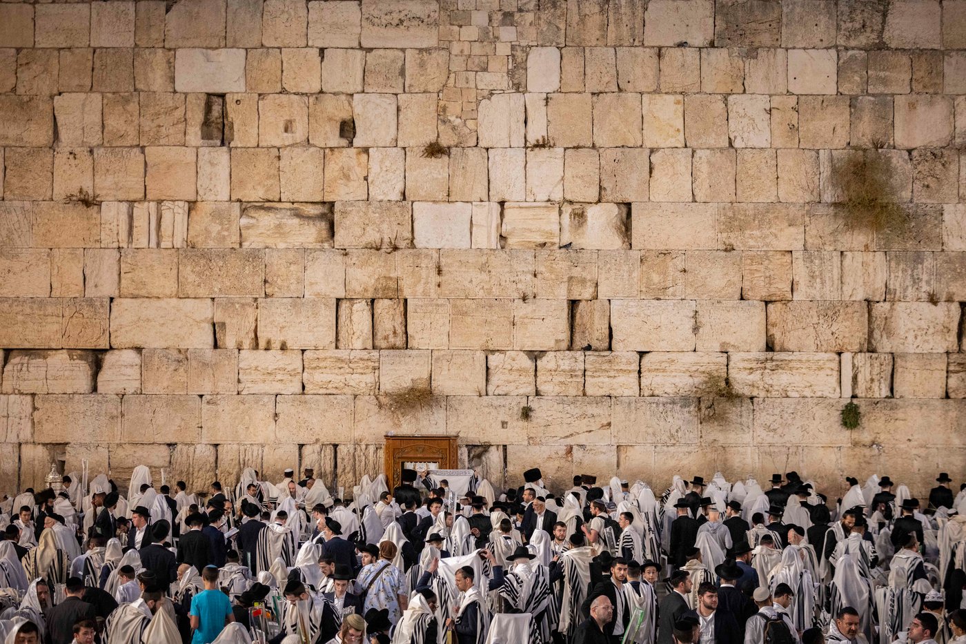 תפילת חול המועד סוכות בכותל המערבי | צילום: חיים גולדברג, פלאש 90