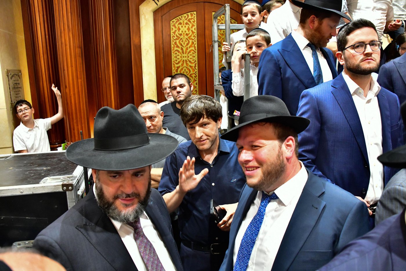 הקבלת פני רבו בישיבת חברון | צילום: שוקי לרר