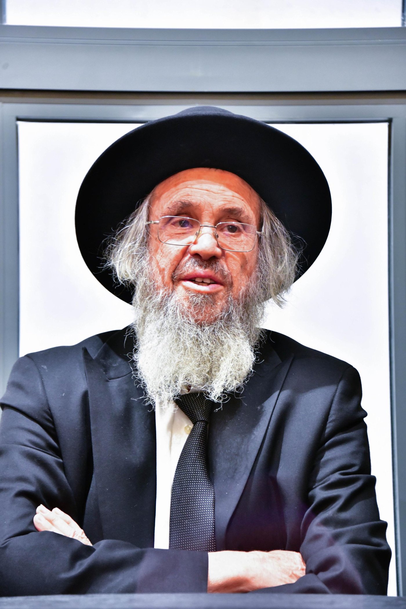 הקבלת פני רבו בישיבת חברון | צילום: שוקי לרר