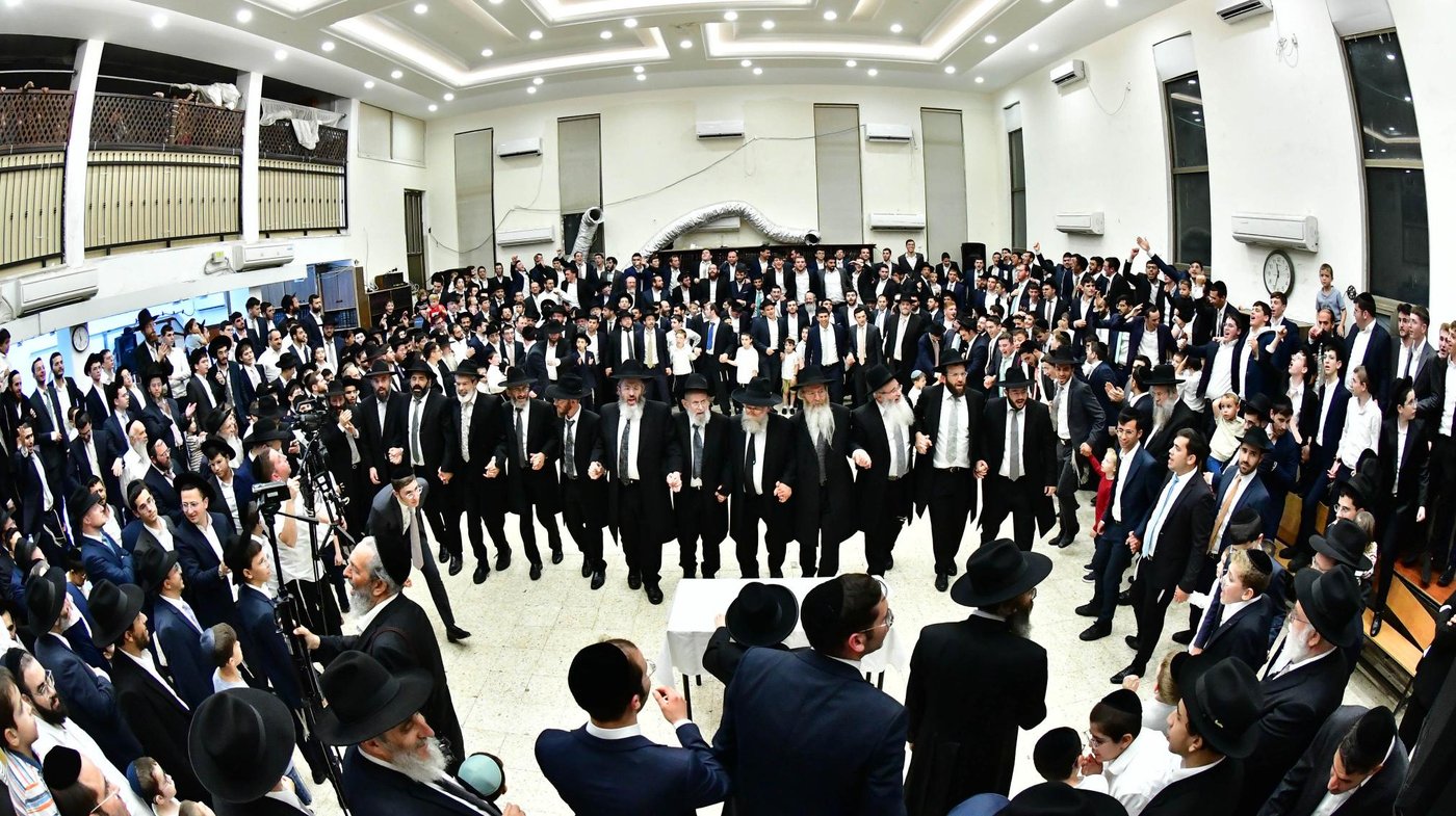 הגאון רבי צבי רוטברג שליט"א בשמחת בית השואבה | צילום: שוקי לרר