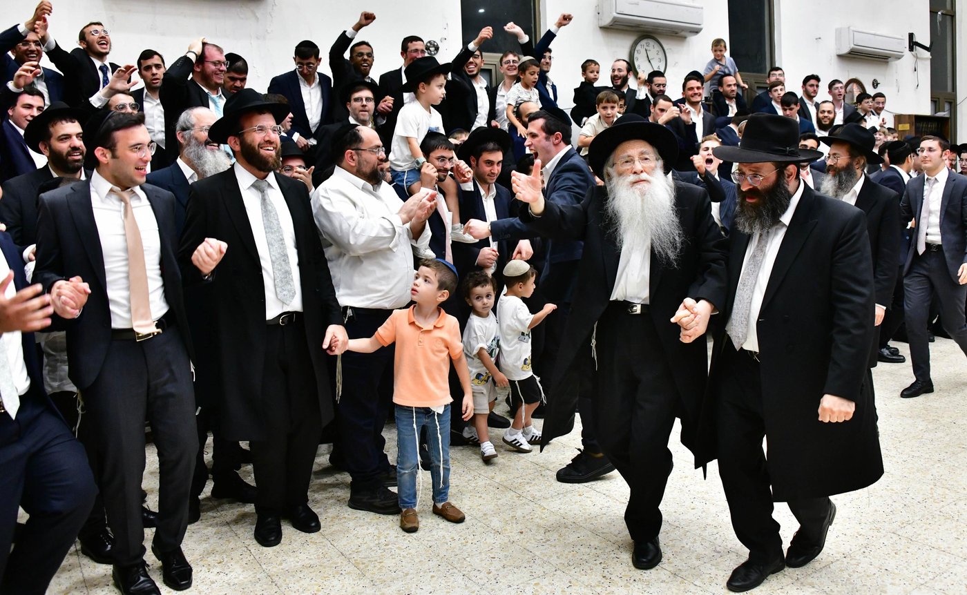 הגאון רבי צבי רוטברג שליט"א בשמחת בית השואבה | צילום: שוקי לרר