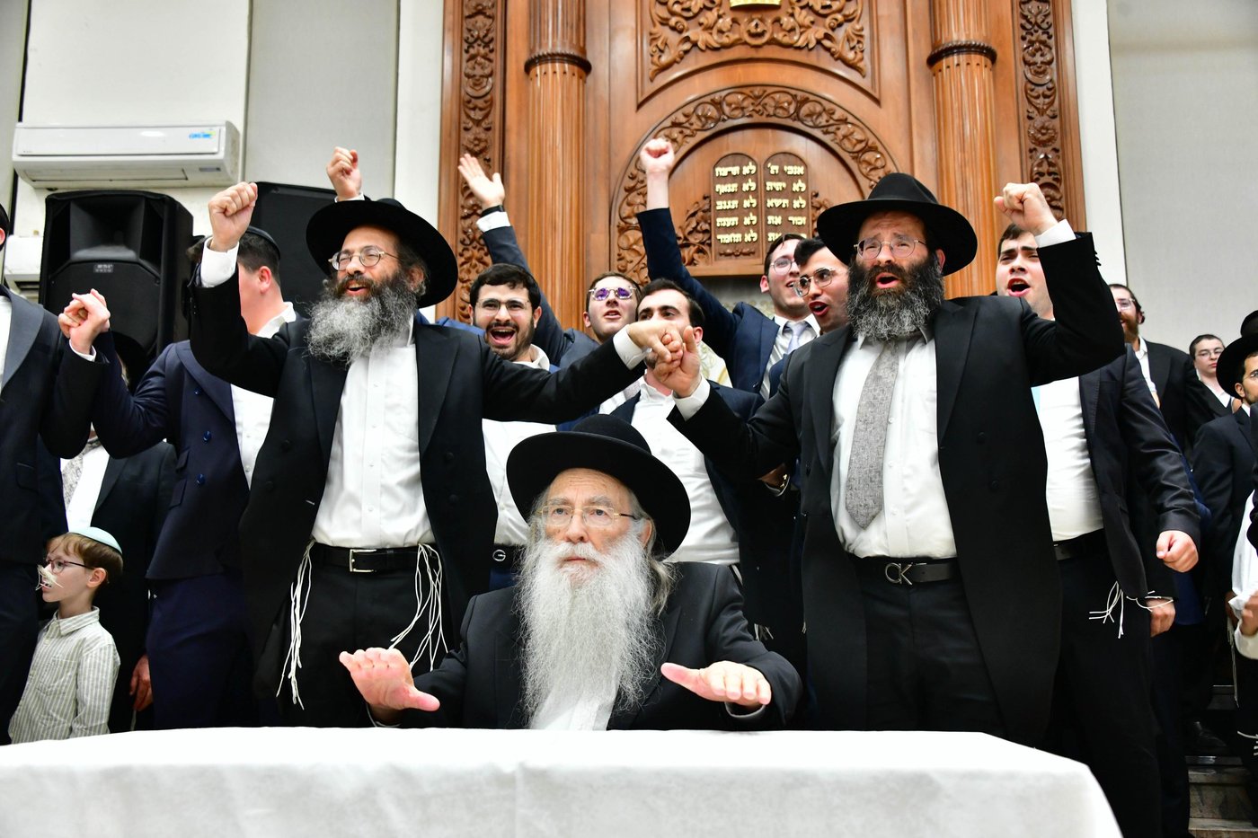 הגאון רבי צבי רוטברג שליט"א בשמחת בית השואבה | צילום: שוקי לרר