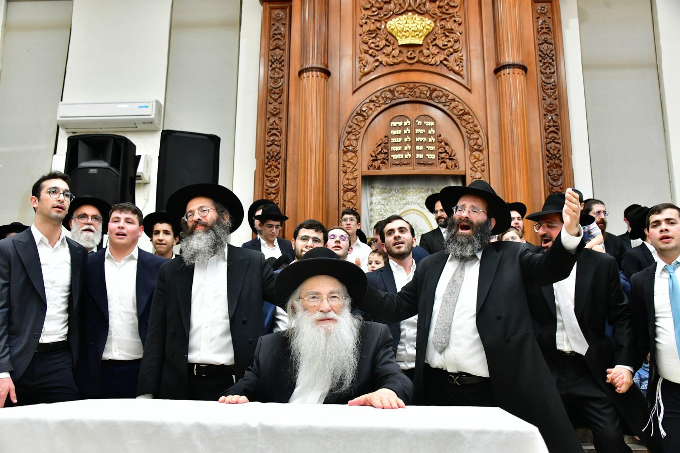 הגאון רבי צבי רוטברג שליט"א בשמחת בית השואבה | צילום: שוקי לרר