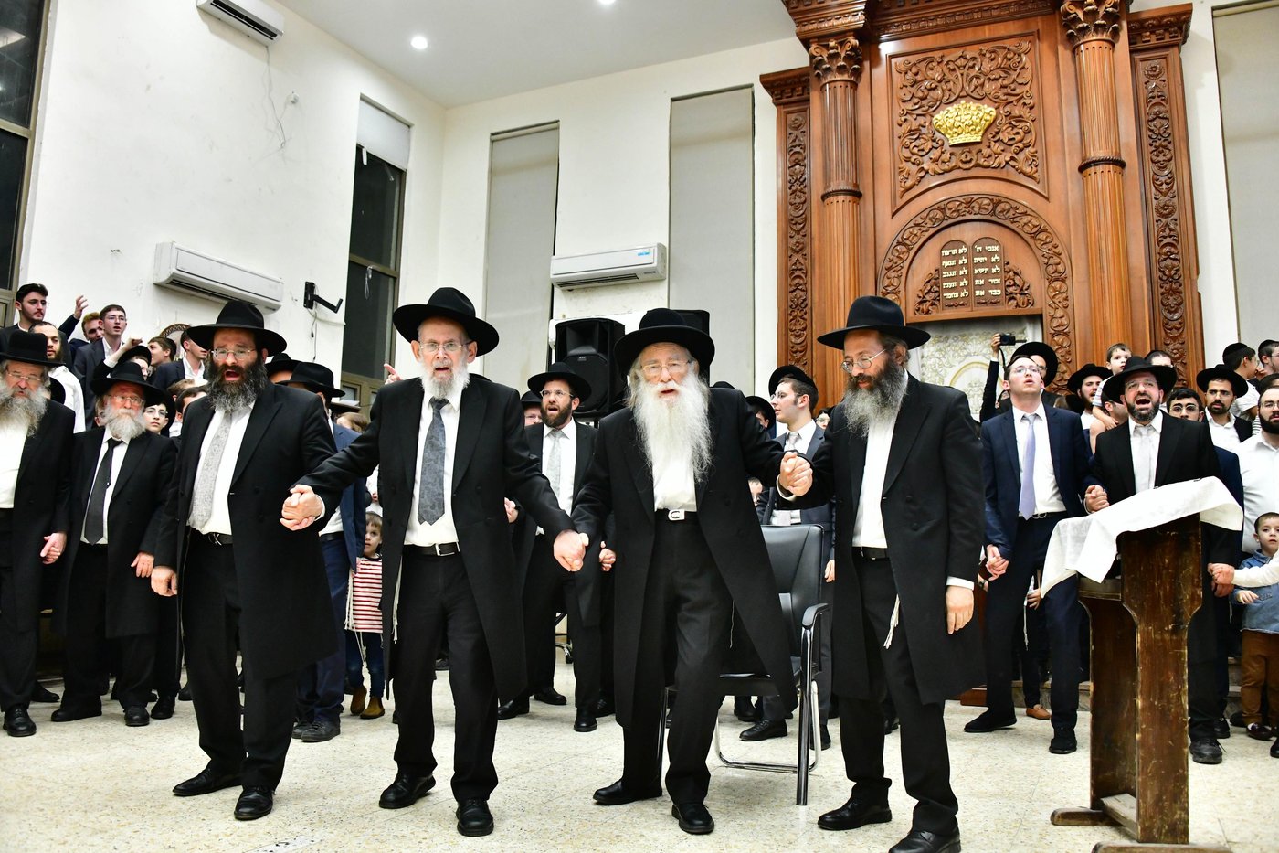 הגאון רבי צבי רוטברג שליט"א בשמחת בית השואבה | צילום: שוקי לרר