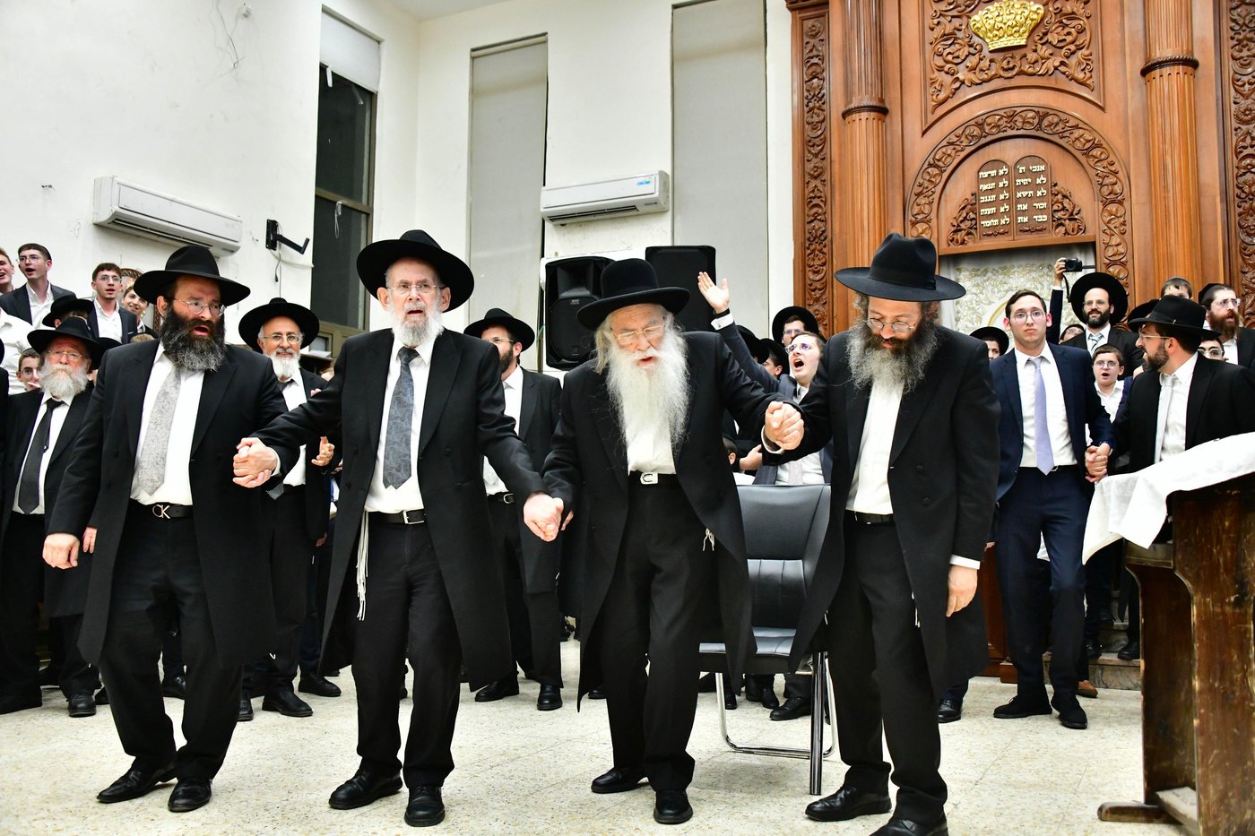 הגאון רבי צבי רוטברג שליט"א בשמחת בית השואבה | צילום: שוקי לרר