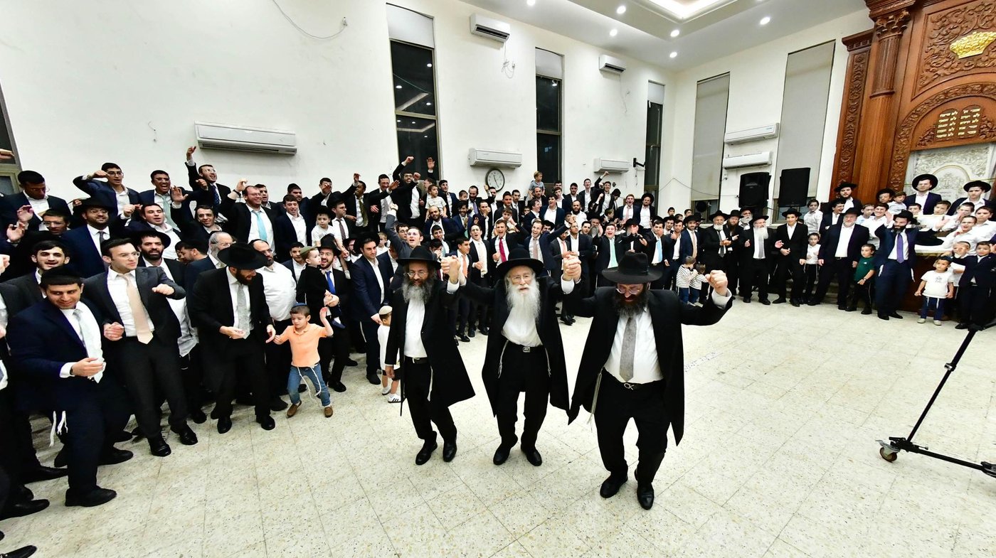 הגאון רבי צבי רוטברג שליט"א בשמחת בית השואבה | צילום: שוקי לרר