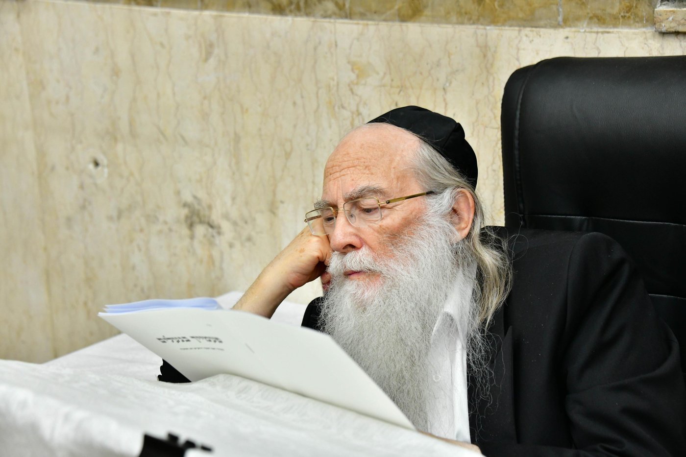 הגאון רבי צבי רוטברג שליט"א בשמחת בית השואבה | צילום: שוקי לרר