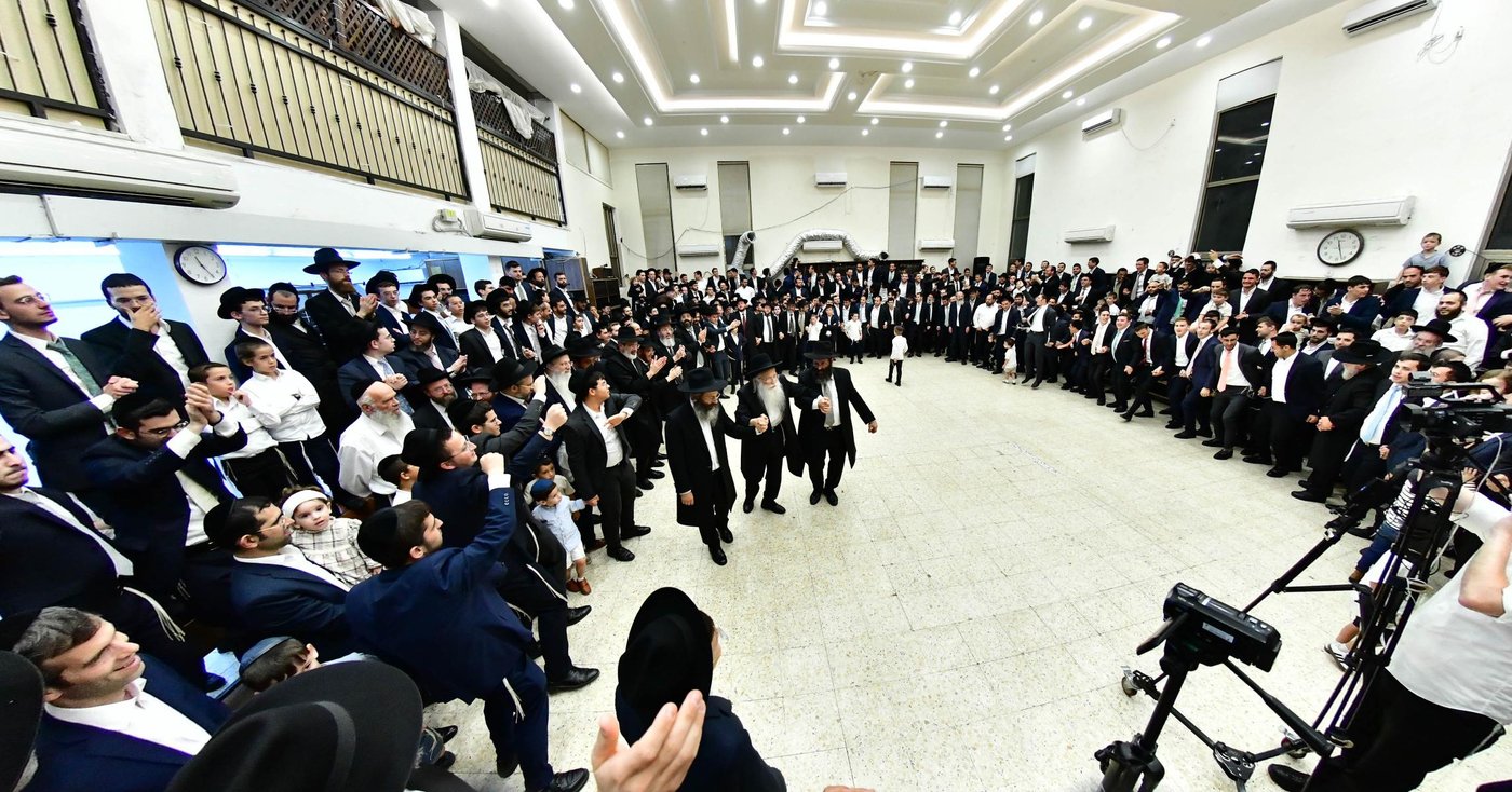 הגאון רבי צבי רוטברג שליט"א בשמחת בית השואבה | צילום: שוקי לרר