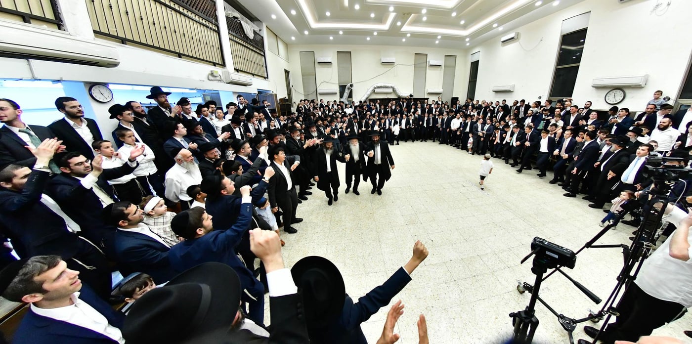 הגאון רבי צבי רוטברג שליט"א בשמחת בית השואבה | צילום: שוקי לרר