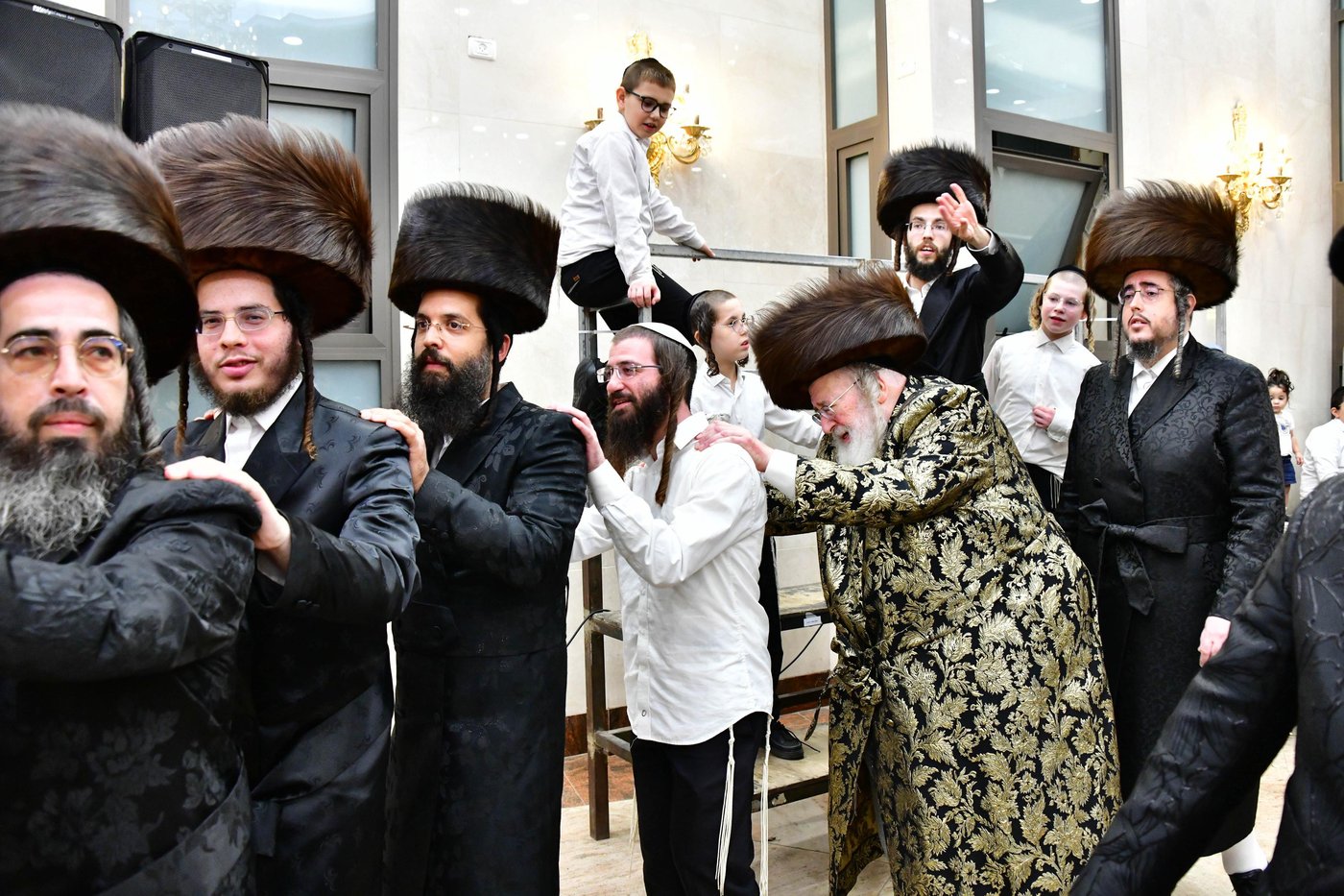 שמחת בית השואבה בחצר ספינקא | צילום: שוקי לרר