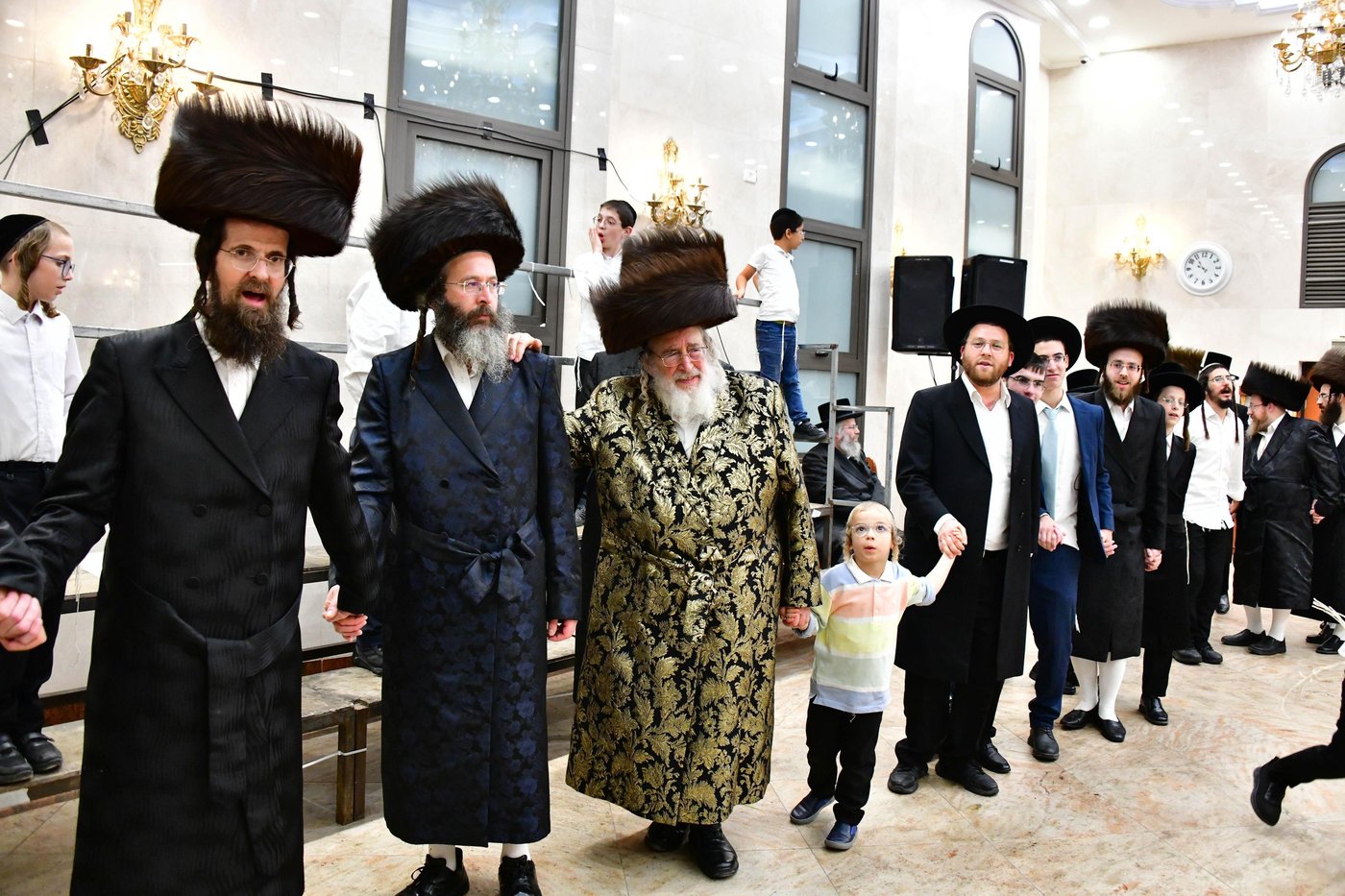שמחת בית השואבה בחצר ספינקא | צילום: שוקי לרר