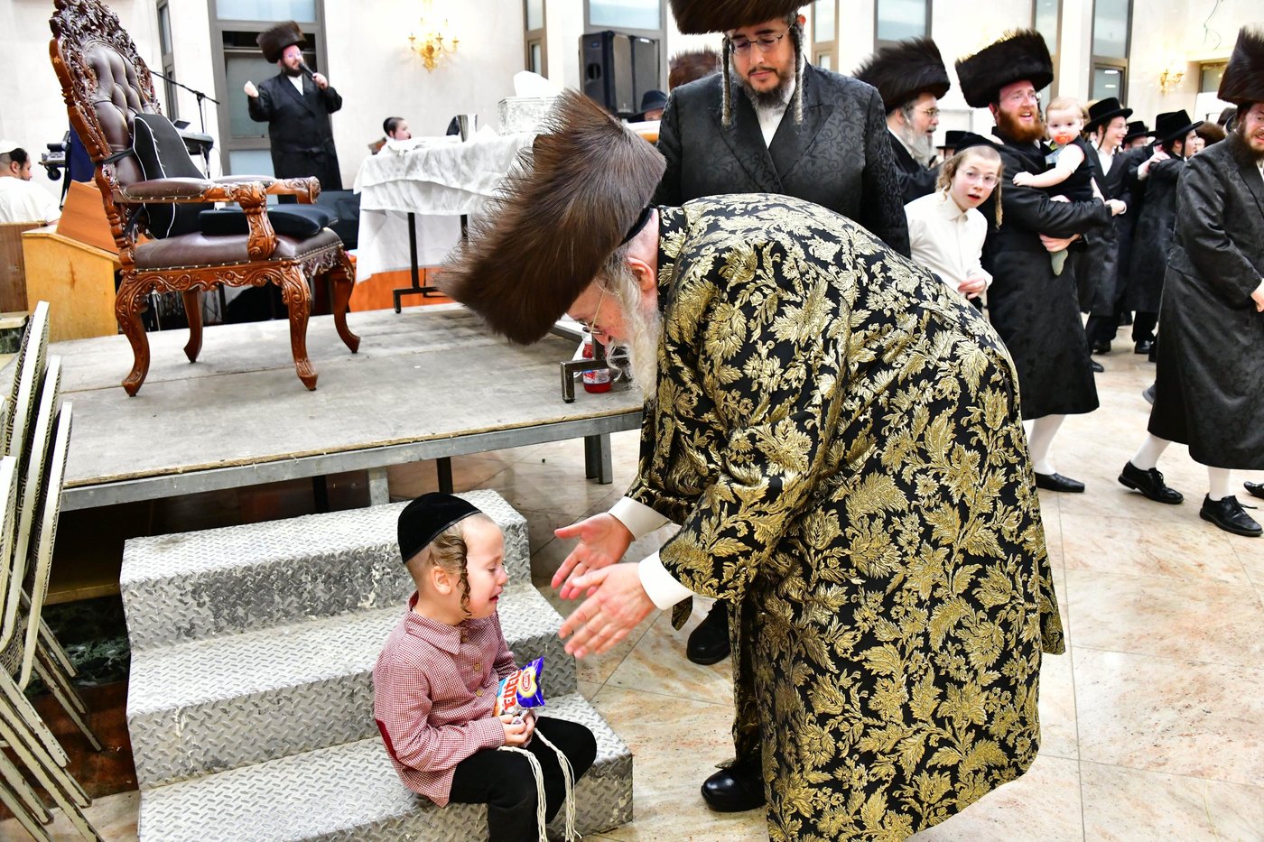 שמחת בית השואבה בחצר ספינקא | צילום: שוקי לרר