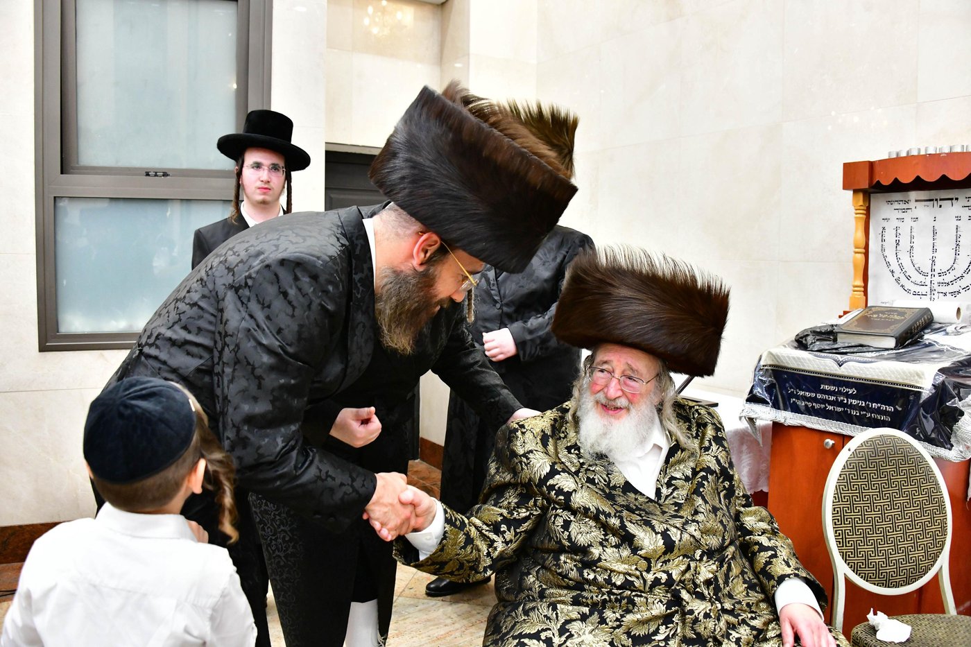 שמחת בית השואבה בחצר ספינקא | צילום: שוקי לרר
