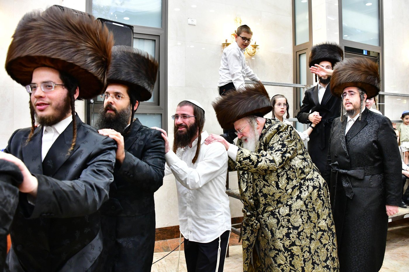 שמחת בית השואבה בחצר ספינקא | צילום: שוקי לרר