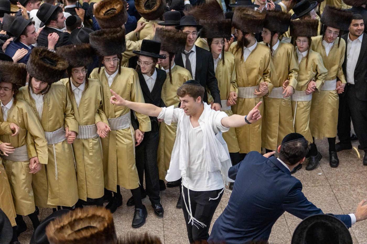 שמחת בית השואבה בתולדות אהרן