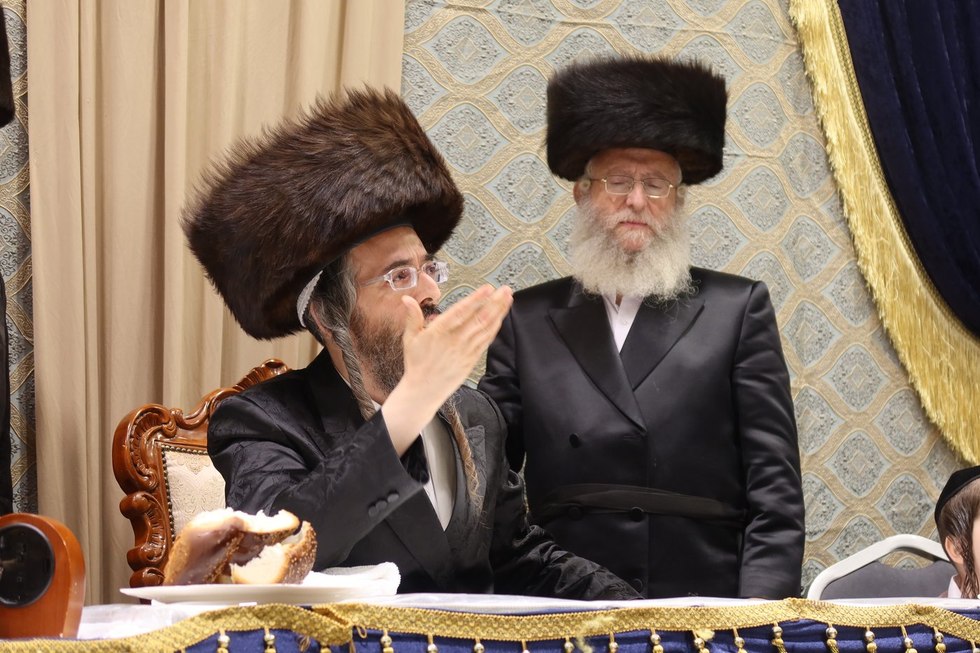 סוכות בחצר זוועהיל | צילום: שימי פ.