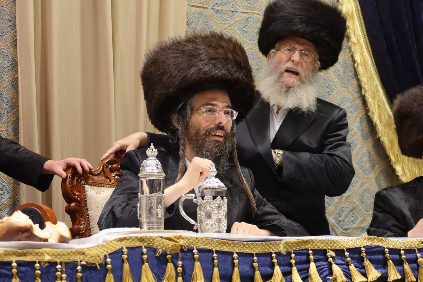 סוכות בחצר זוועהיל | צילום: שימי פ.