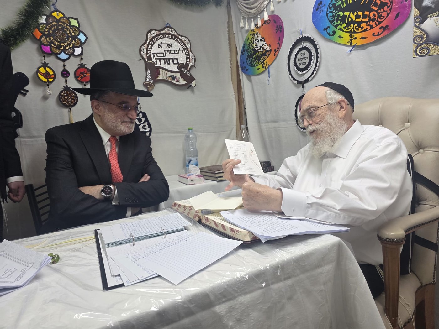 חול המועד סוכות אצל הגאון רבי בנימין דוד אלישיב שליט"א | צילום: באדיבות המצלם