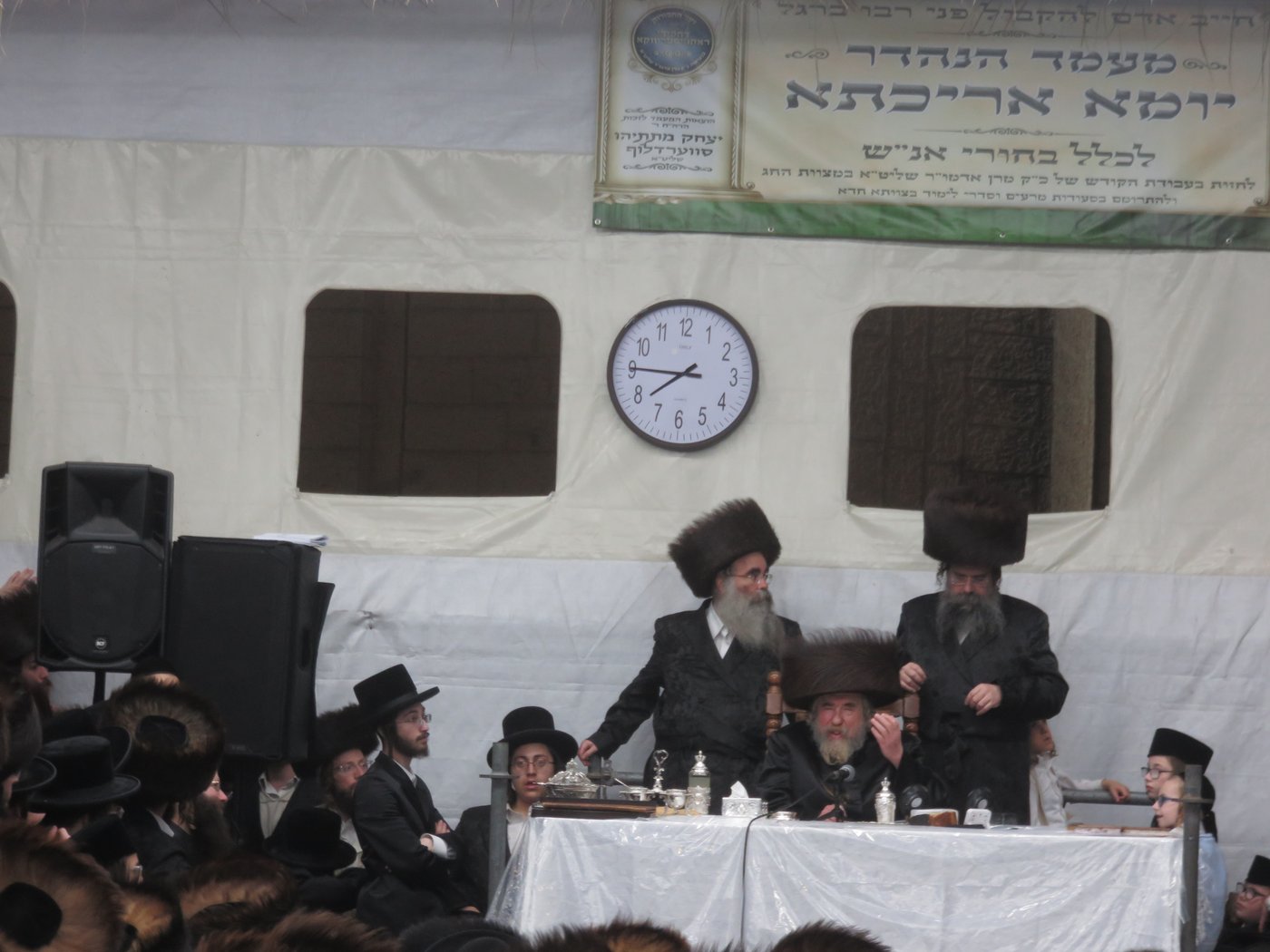 האדמו"ר מרחמסטריווקא שליט"א בטיש חול המועד סוכות