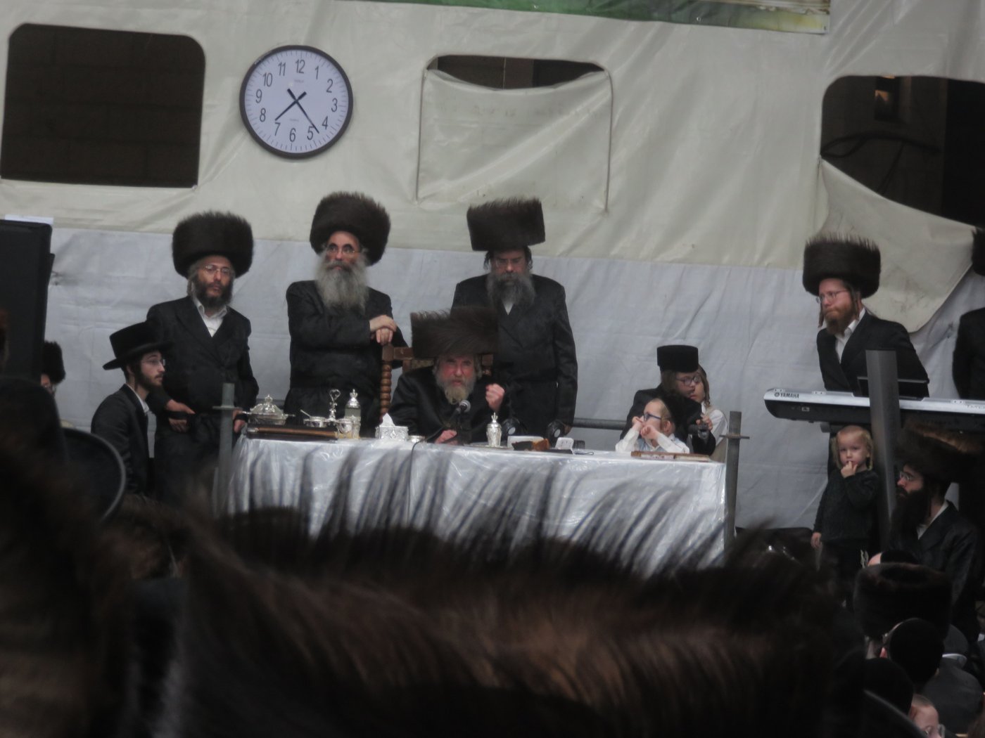 האדמו"ר מרחמסטריווקא שליט"א בטיש חול המועד סוכות