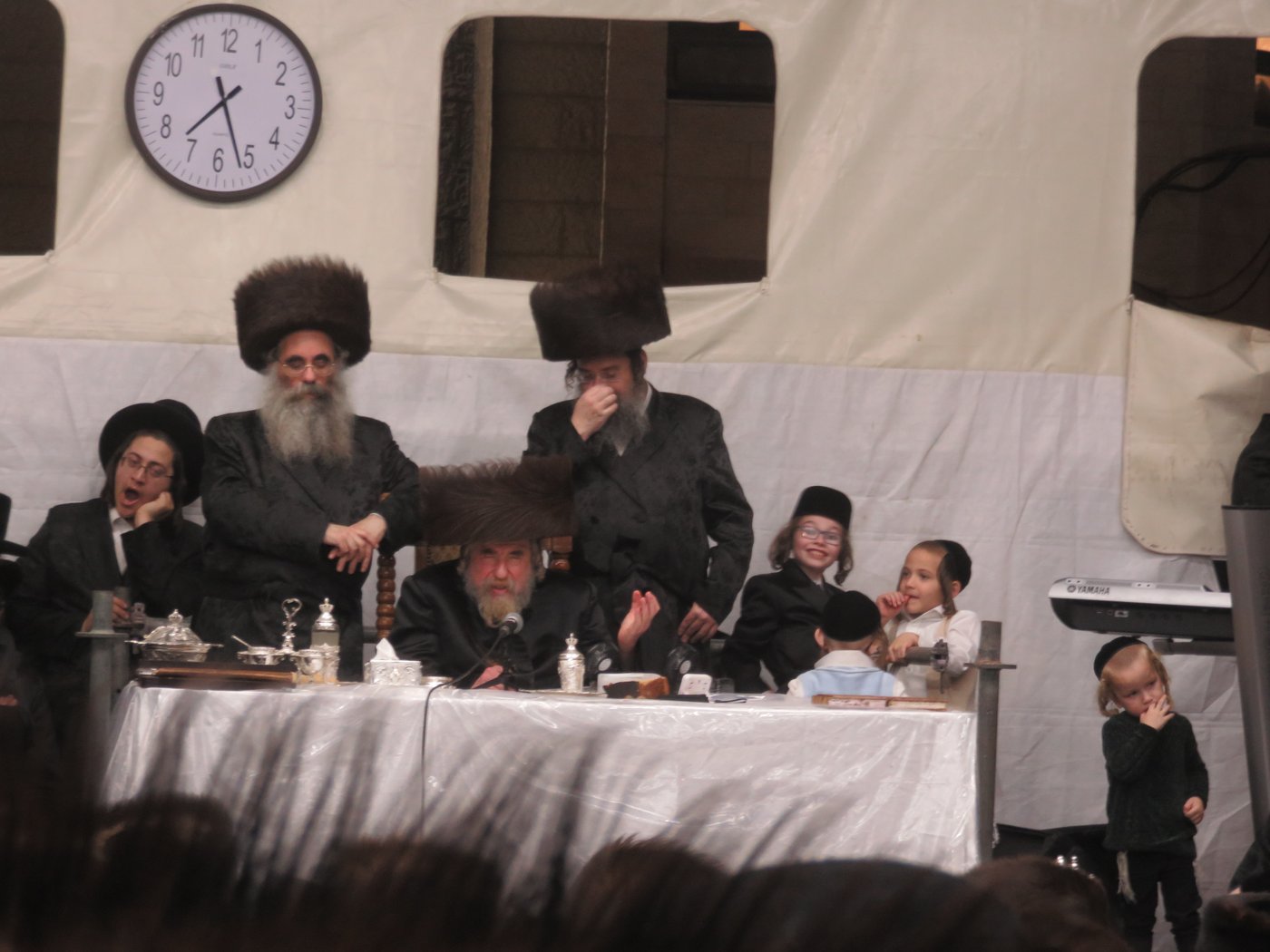 האדמו"ר מרחמסטריווקא שליט"א בטיש חול המועד סוכות