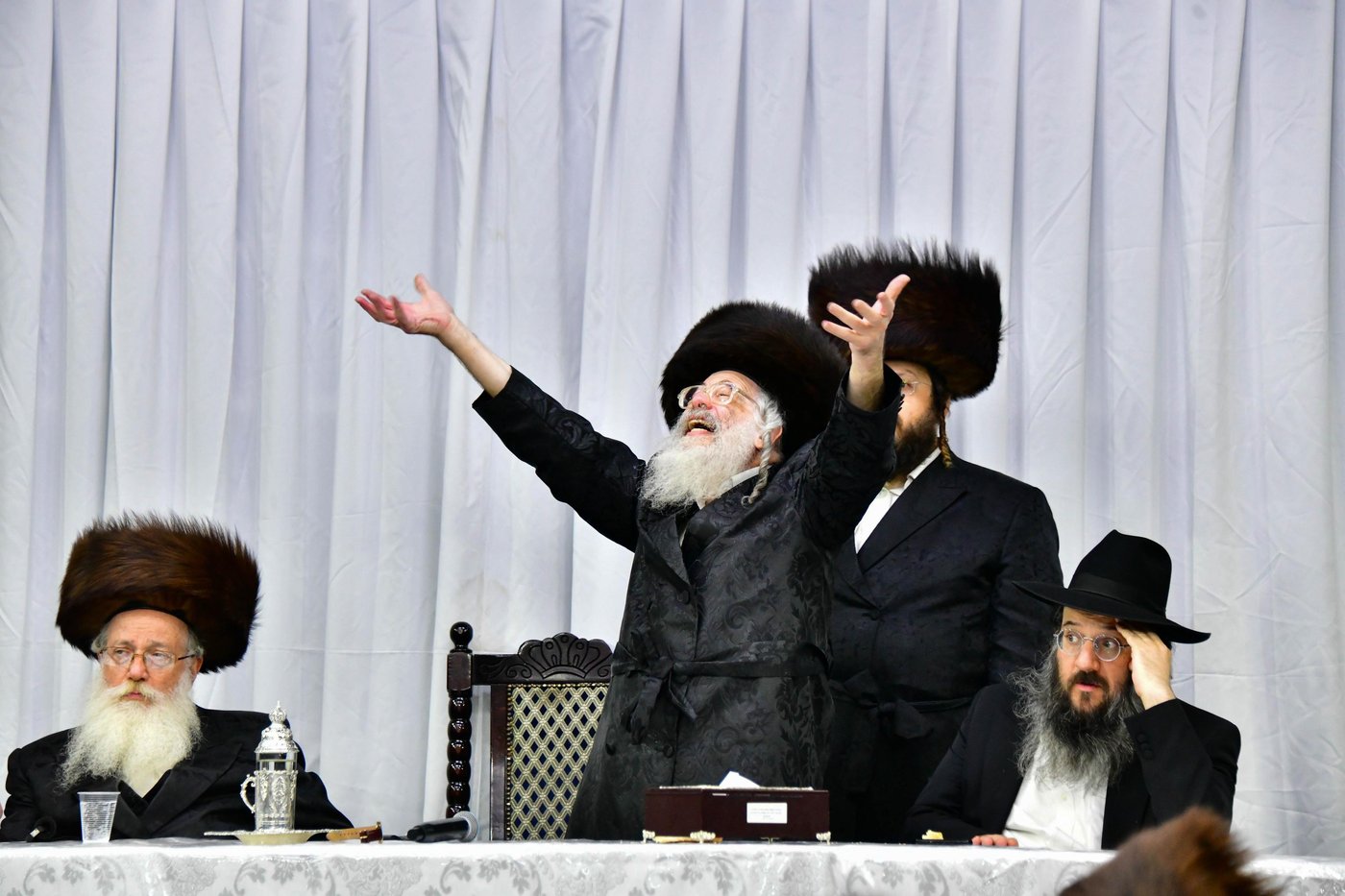 שמחת בית השואבה בחוג חתם סופר | צילום: שוקי לרר