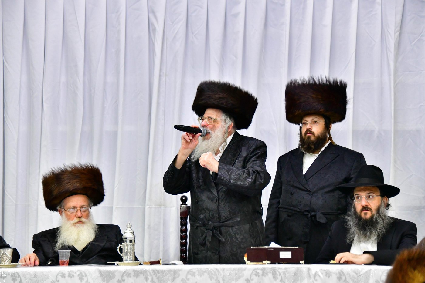 שמחת בית השואבה בחוג חתם סופר | צילום: שוקי לרר