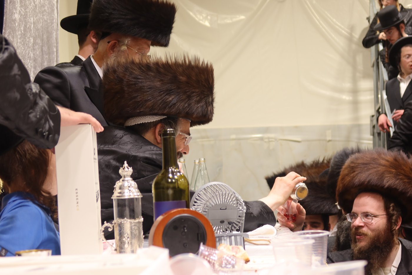 סוכות בחצר זוועהיל | צילום: שימי פ.