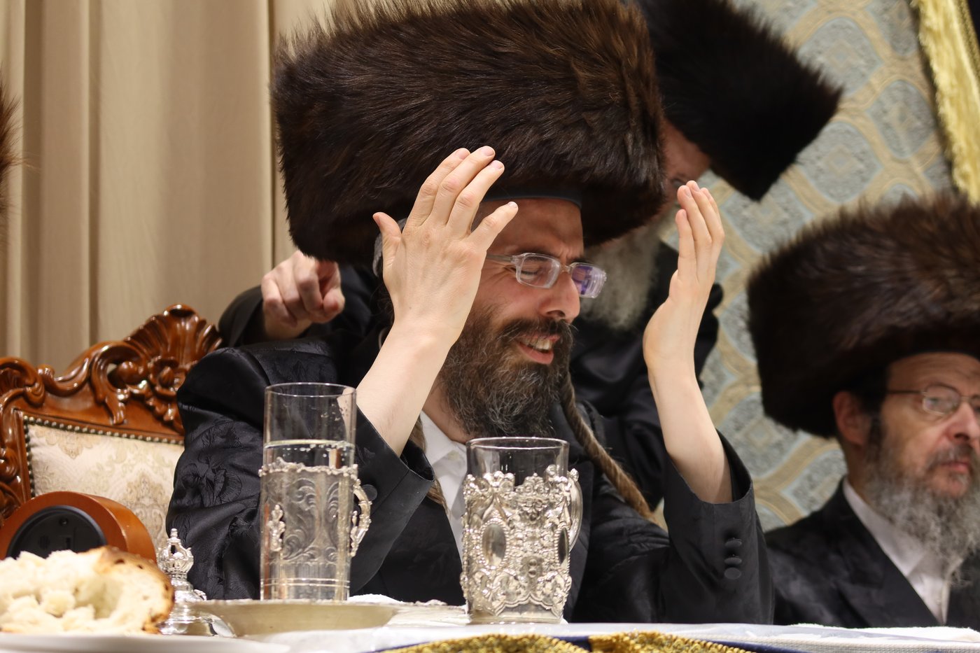 סוכות בחצר זוועהיל | צילום: שימי פ.