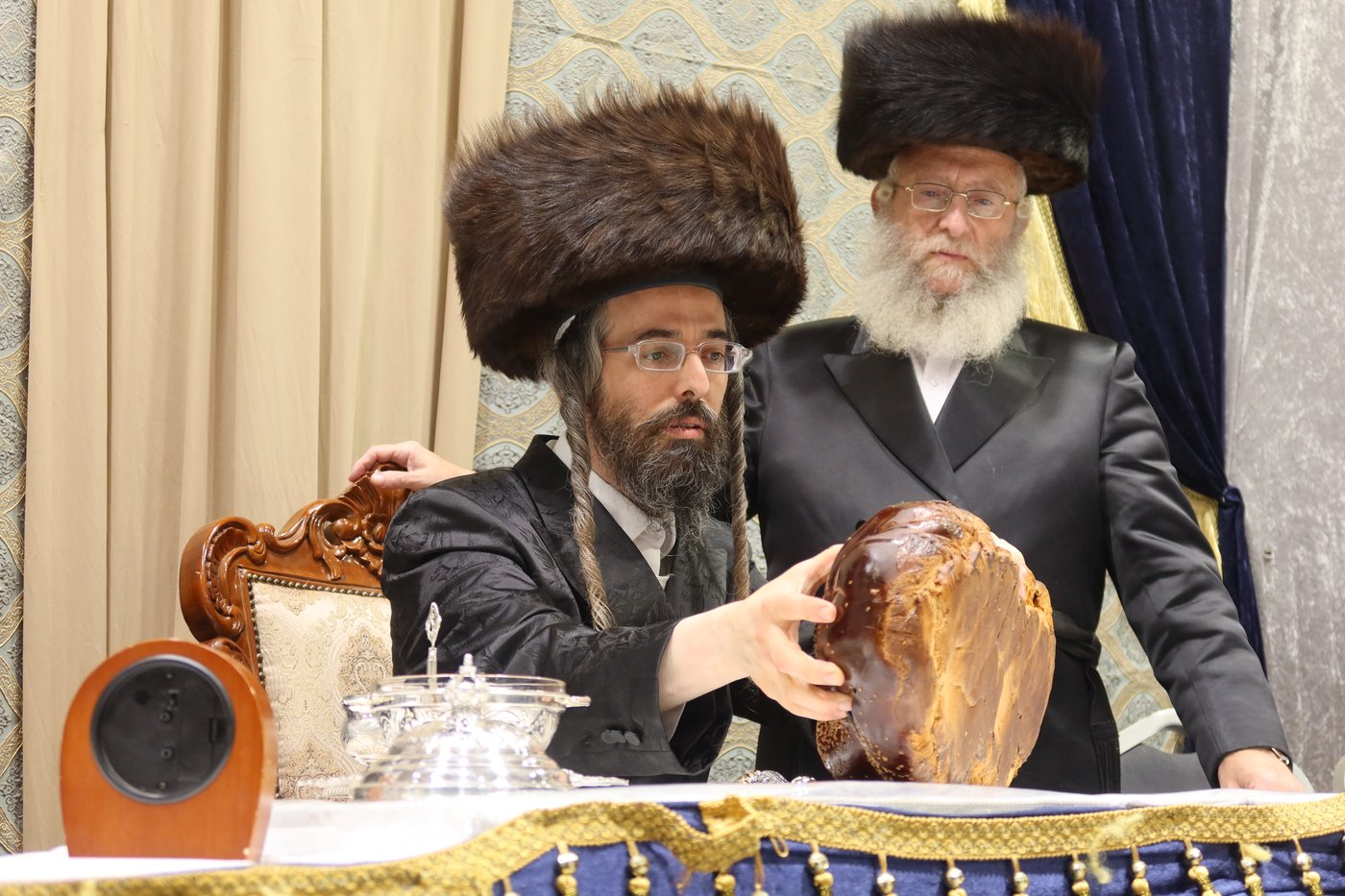 סוכות בחצר זוועהיל | צילום: שימי פ.