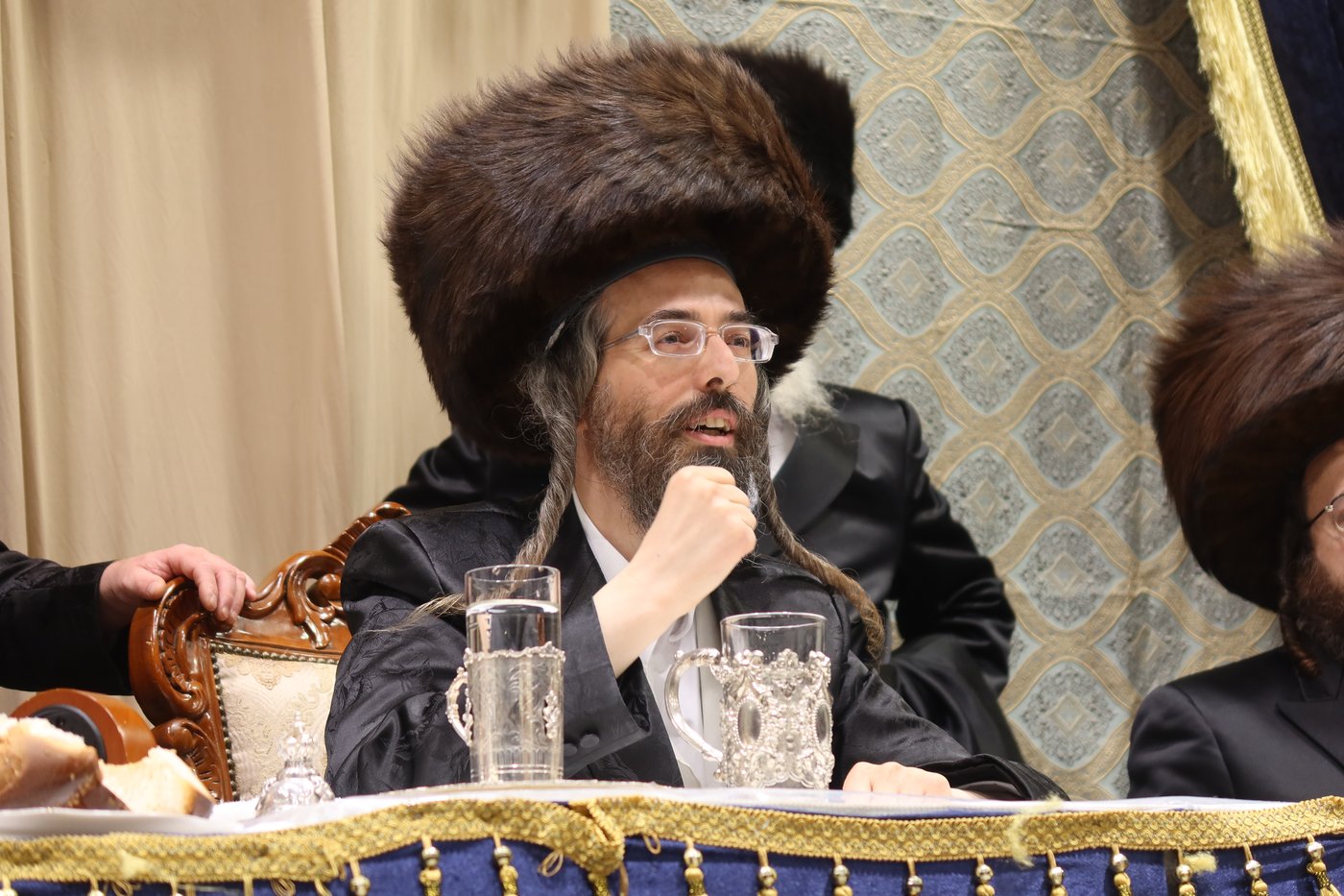סוכות בחצר זוועהיל | צילום: שימי פ.