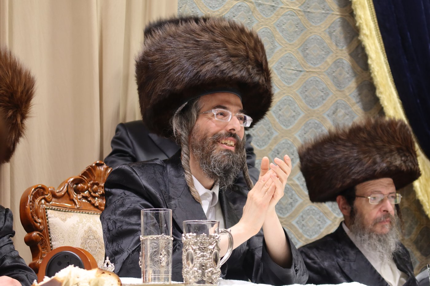 סוכות בחצר זוועהיל | צילום: שימי פ.