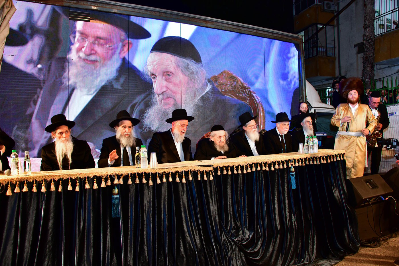הקבלת פני רבו אצל הגאון רבי דב לנדו שליט"א | צילום: שוקי לרר