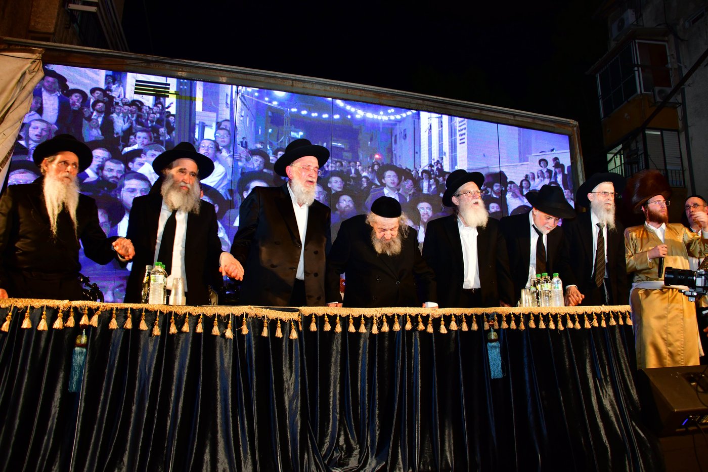 הקבלת פני רבו אצל הגאון רבי דב לנדו שליט"א | צילום: שוקי לרר