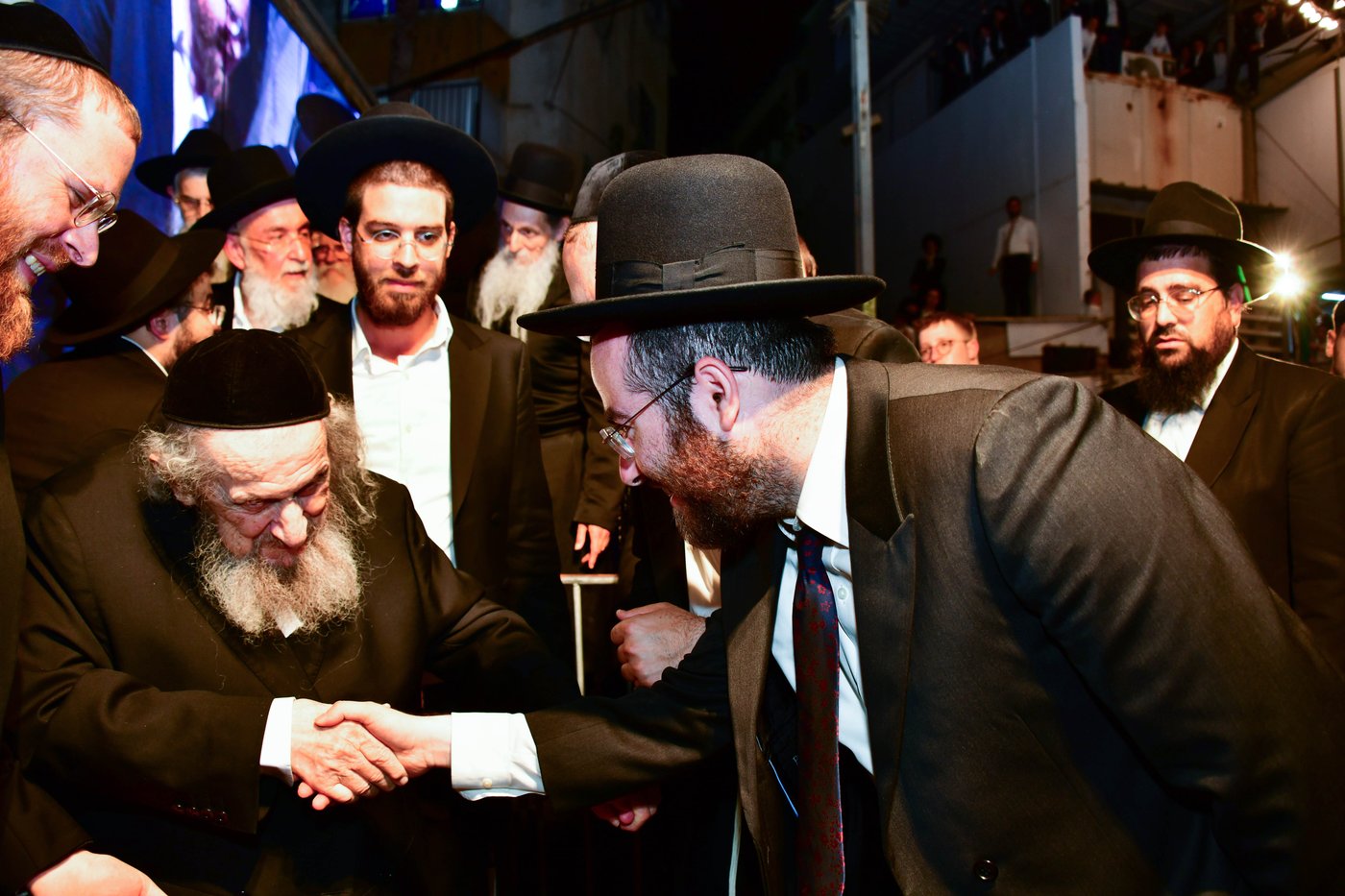 הקבלת פני רבו אצל הגאון רבי דב לנדו שליט"א | צילום: שוקי לרר