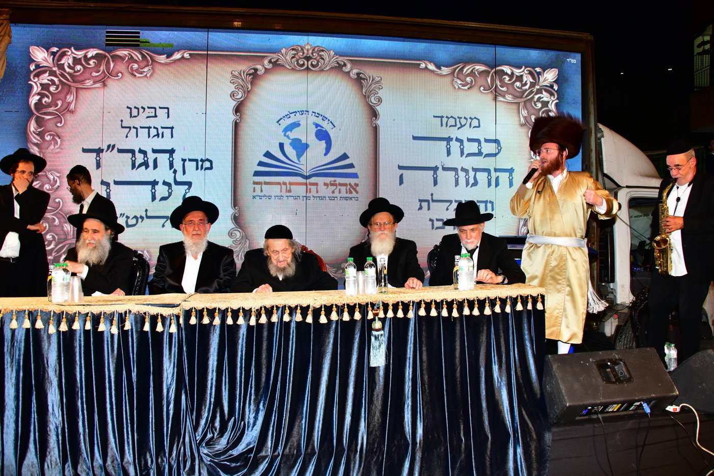 הקבלת פני רבו אצל הגאון רבי דב לנדו שליט"א | צילום: שוקי לרר