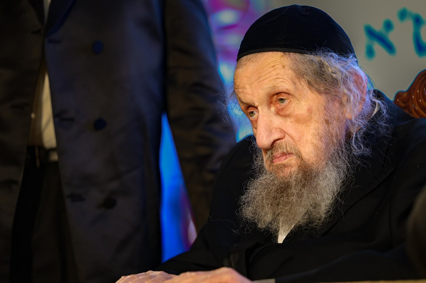 ריתחא דאורייתא בסוכתו של הגאון רבי דב לנדו שליט"א | צילום: ינון שובלי