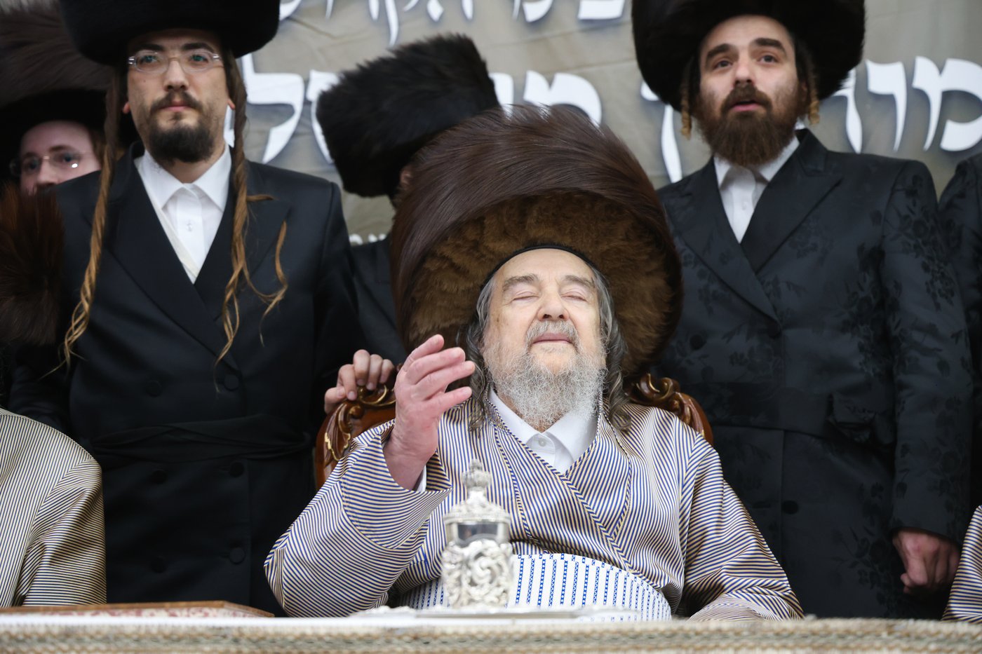 שמחת בית השואבה אצל הגאון הצדיק רבי יעקב מאיר שכטר שליט"א