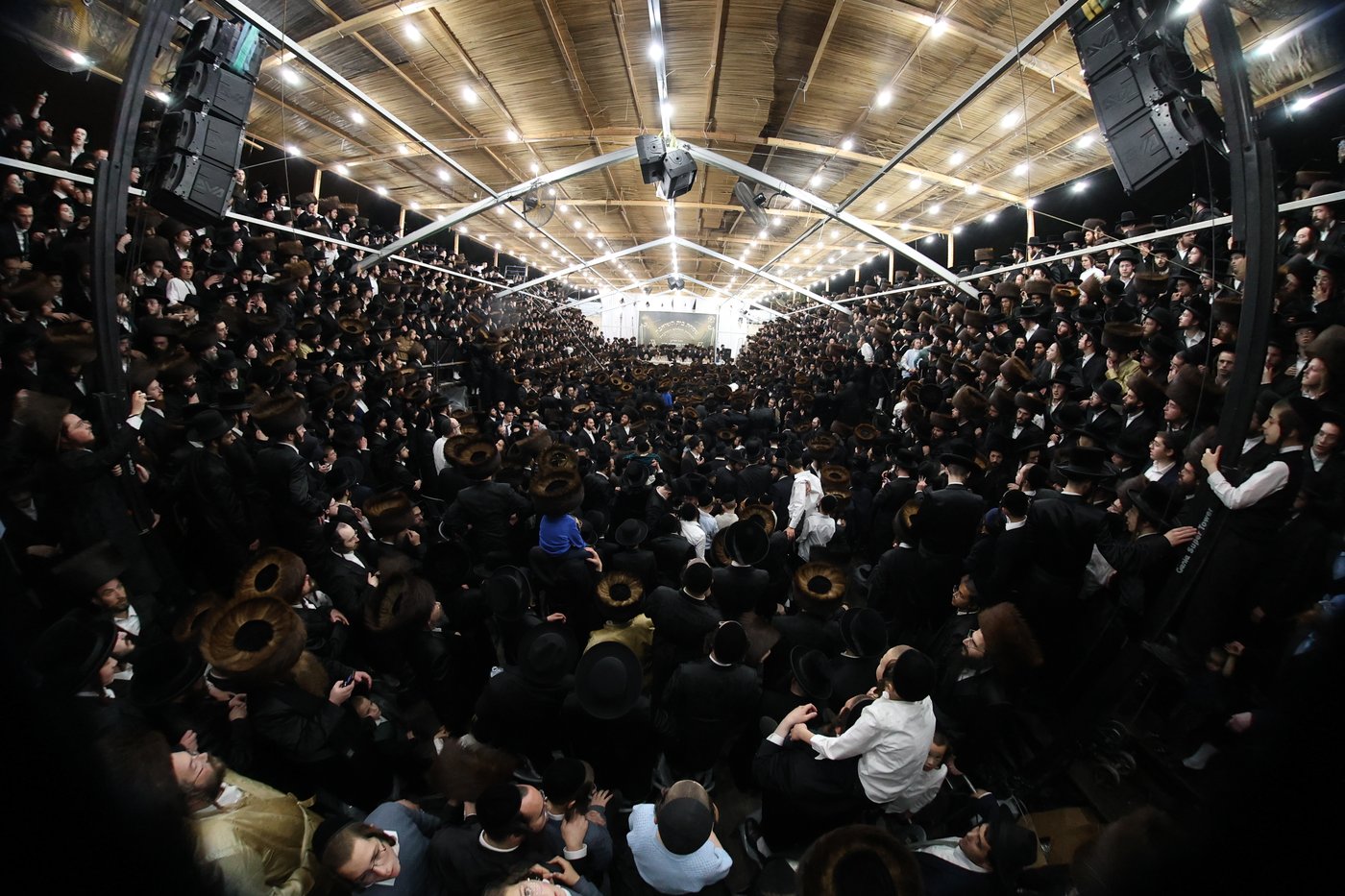שמחת בית השואבה אצל הגאון הצדיק רבי יעקב מאיר שכטר שליט"א