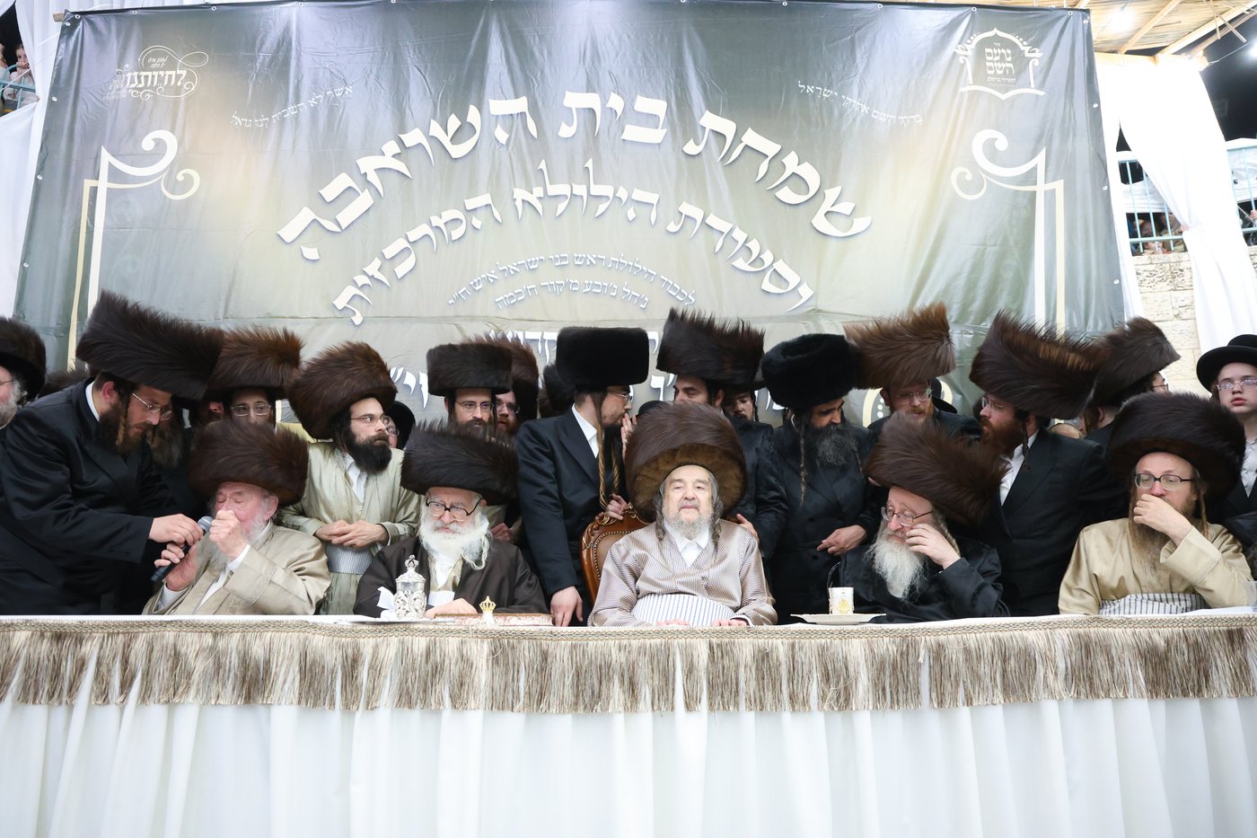 שמחת בית השואבה אצל הגאון הצדיק רבי יעקב מאיר שכטר שליט"א