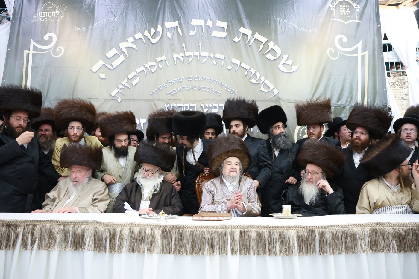 שמחת בית השואבה אצל הגאון הצדיק רבי יעקב מאיר שכטר שליט"א