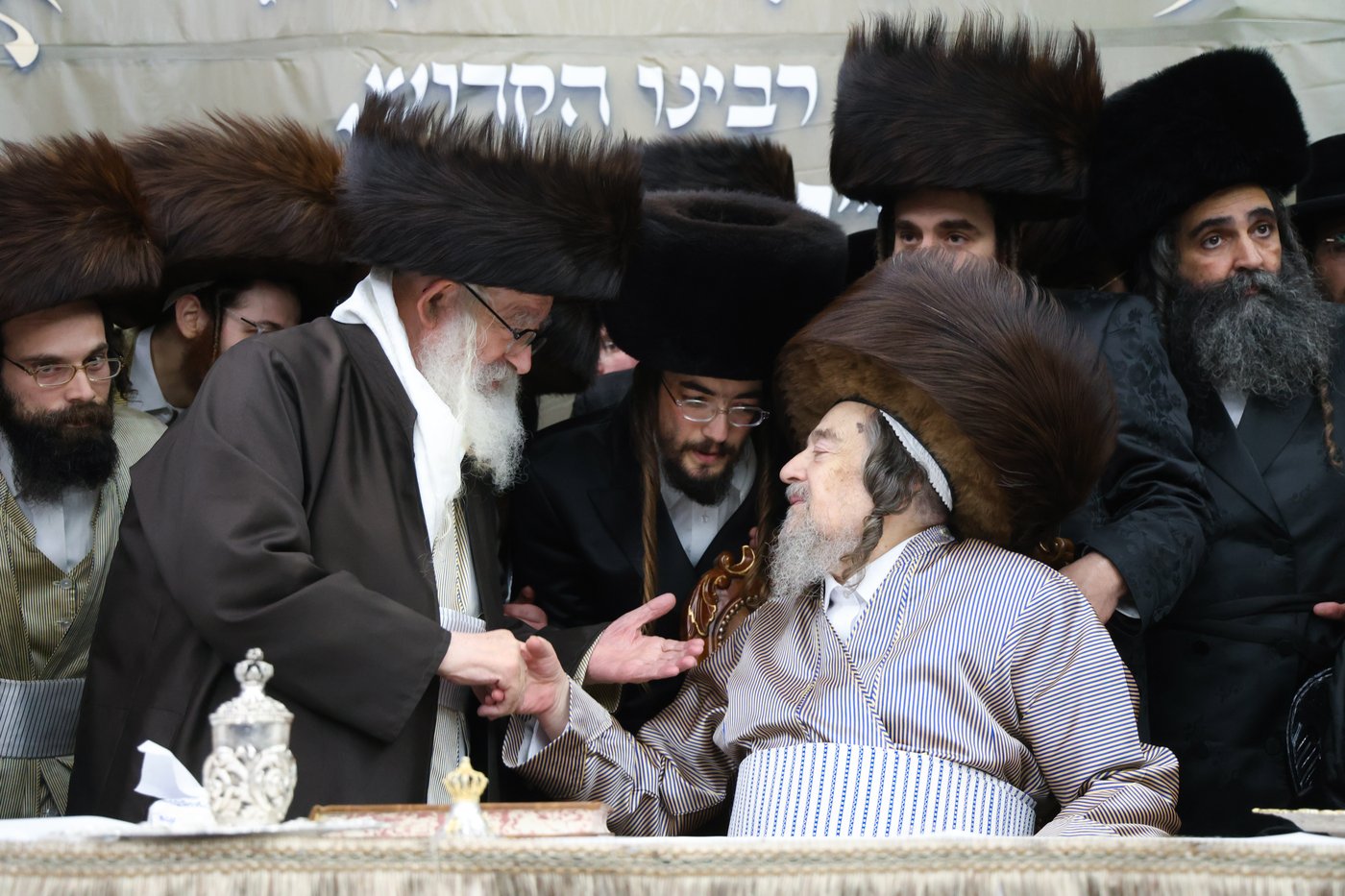 שמחת בית השואבה אצל הגאון הצדיק רבי יעקב מאיר שכטר שליט"א